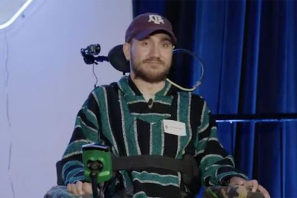 Илон Маск чипировал второго человека имплантом от Neuralink Илон Маск чипировал второго человека имплантом от Neuralink