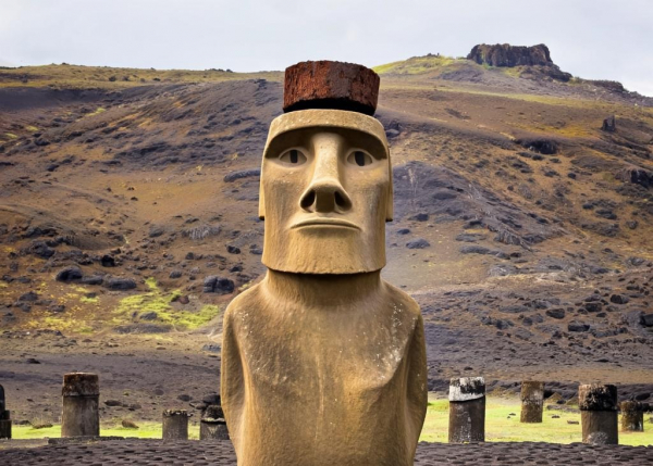 Археологи обнаружили неизвестную статую на острове Пасхи Археологи обнаружили неизвестную статую на острове Пасхи