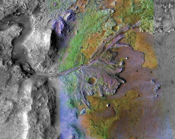 На Марсе было несколько периодов обитаемости, выяснили ученые